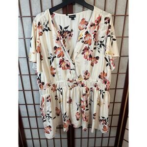Torrid Size 4 floral flutter sleeves blouse excellent condition